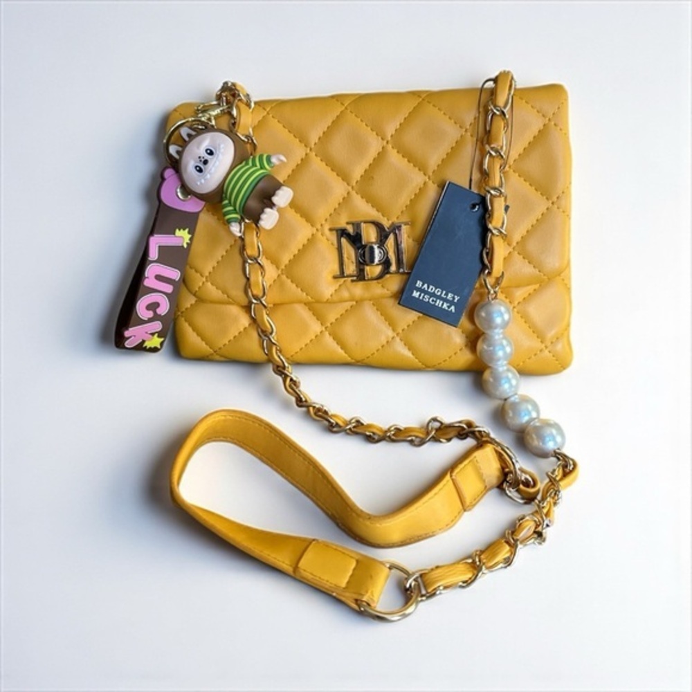 NWT Badgley Mischka Yellow Quilted Pearl Chain Shoulder Bag ✨